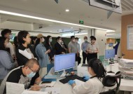 以政务公开助力营商环境“再提升”，青岛市人社局开展“社会监督员走近社保窗口”活动